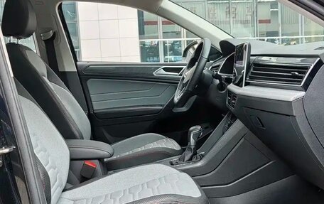 Volkswagen Tiguan II, 2023 год, 3 800 000 рублей, 9 фотография