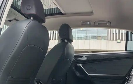 Volkswagen Tiguan II, 2023 год, 3 800 000 рублей, 21 фотография