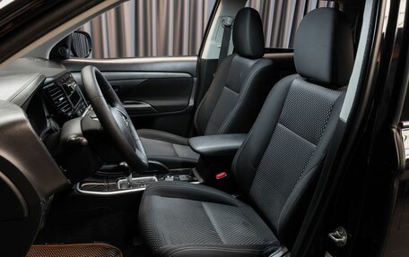 Mitsubishi Outlander III рестайлинг 3, 2017 год, 1 329 000 рублей, 7 фотография