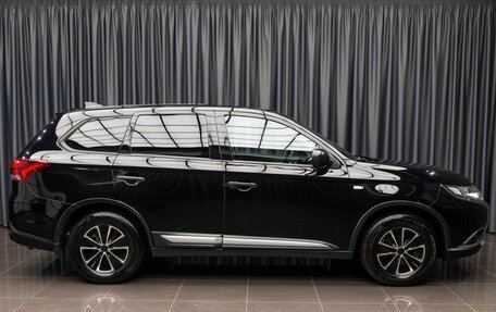 Mitsubishi Outlander III рестайлинг 3, 2017 год, 1 329 000 рублей, 3 фотография