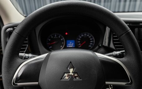 Mitsubishi Outlander III рестайлинг 3, 2017 год, 1 329 000 рублей, 12 фотография