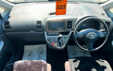Toyota Wish II, 2004 год, 739 000 рублей, 16 фотография