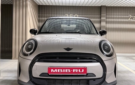 MINI Hatch, 2021 год, 2 750 000 рублей, 3 фотография