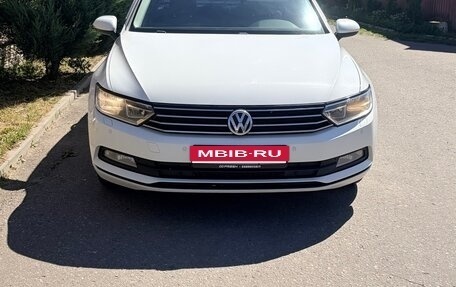 Volkswagen Passat B8 рестайлинг, 2017 год, 1 680 000 рублей, 3 фотография