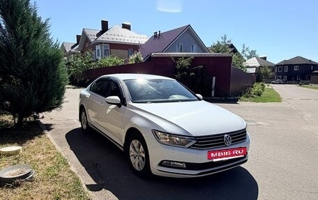 Volkswagen Passat B8 рестайлинг, 2017 год, 1 680 000 рублей, 6 фотография