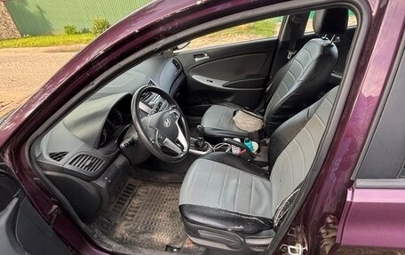 Hyundai Solaris II рестайлинг, 2012 год, 550 000 рублей, 3 фотография