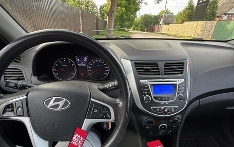 Hyundai Solaris II рестайлинг, 2012 год, 550 000 рублей, 2 фотография