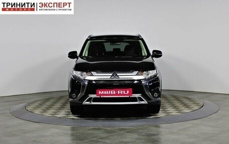 Mitsubishi Outlander III рестайлинг 3, 2018 год, 2 197 000 рублей, 2 фотография