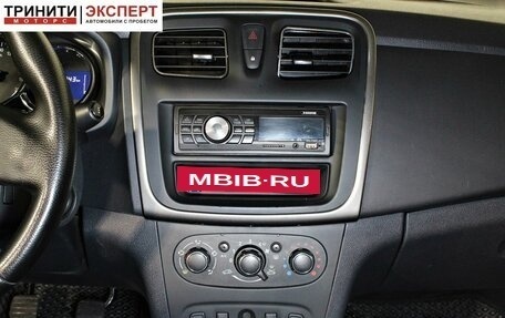 Renault Logan II, 2016 год, 827 000 рублей, 14 фотография