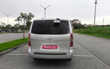 Hyundai Grand Starex Grand Starex I рестайлинг 2, 2008 год, 1 300 000 рублей, 28 фотография