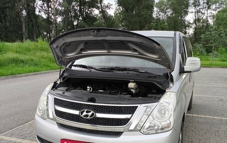 Hyundai Grand Starex Grand Starex I рестайлинг 2, 2008 год, 1 300 000 рублей, 31 фотография