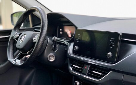 Skoda Rapid II, 2021 год, 1 700 000 рублей, 10 фотография