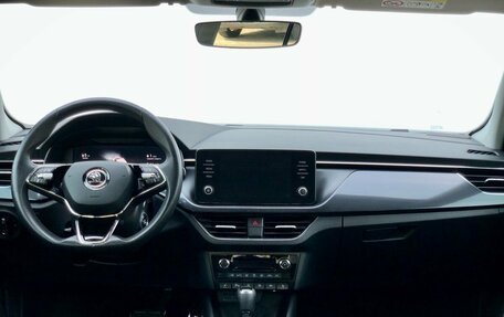Skoda Rapid II, 2021 год, 1 700 000 рублей, 13 фотография