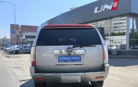Cadillac Escalade III, 2010 год, 1 800 000 рублей, 5 фотография