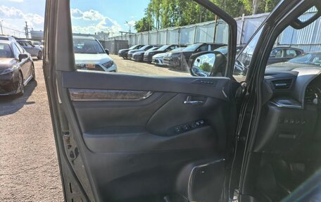 Toyota Alphard III, 2019 год, 4 399 000 рублей, 9 фотография