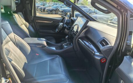 Toyota Alphard III, 2019 год, 4 399 000 рублей, 17 фотография