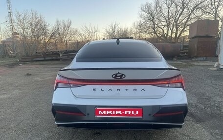 Hyundai Elantra, 2024 год, 2 400 000 рублей, 1 фотография