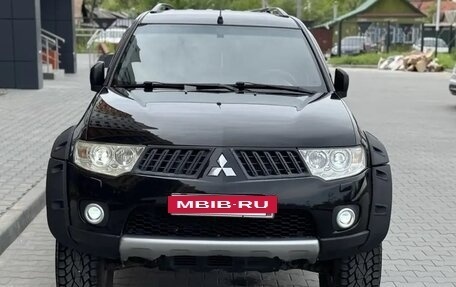 Mitsubishi Pajero Sport II рестайлинг, 2012 год, 1 550 000 рублей, 2 фотография