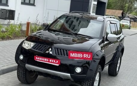 Mitsubishi Pajero Sport II рестайлинг, 2012 год, 1 550 000 рублей, 3 фотография