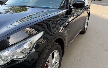 Infiniti QX70, 2016 год, 2 650 000 рублей, 2 фотография
