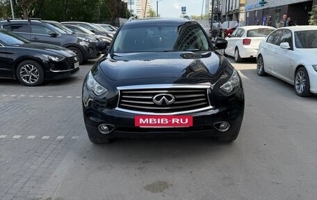 Infiniti QX70, 2016 год, 2 650 000 рублей, 3 фотография