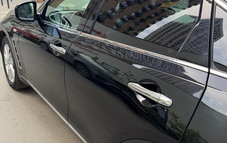 Infiniti QX70, 2016 год, 2 650 000 рублей, 6 фотография