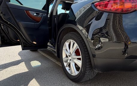 Infiniti QX70, 2016 год, 2 650 000 рублей, 7 фотография