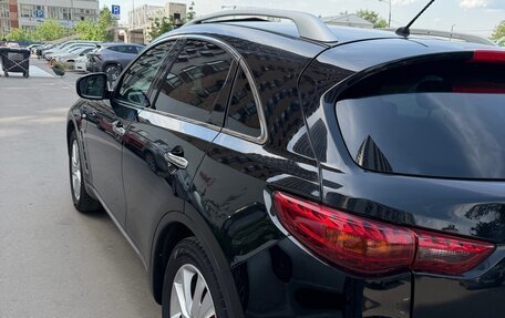 Infiniti QX70, 2016 год, 2 650 000 рублей, 14 фотография