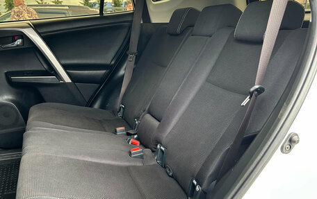 Toyota RAV4, 2016 год, 2 365 000 рублей, 11 фотография