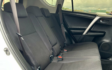 Toyota RAV4, 2016 год, 2 365 000 рублей, 12 фотография