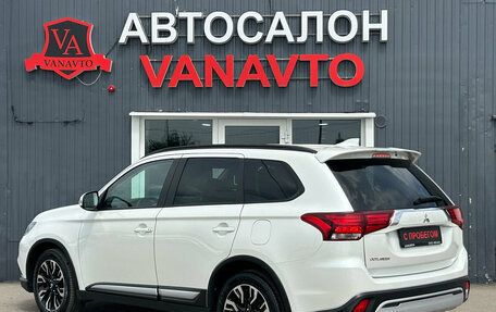 Mitsubishi Outlander III рестайлинг 3, 2021 год, 2 290 000 рублей, 6 фотография