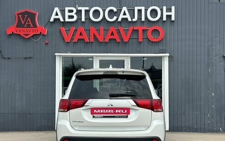 Mitsubishi Outlander III рестайлинг 3, 2021 год, 2 290 000 рублей, 7 фотография