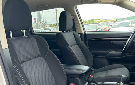 Mitsubishi Outlander III рестайлинг 3, 2021 год, 2 290 000 рублей, 13 фотография