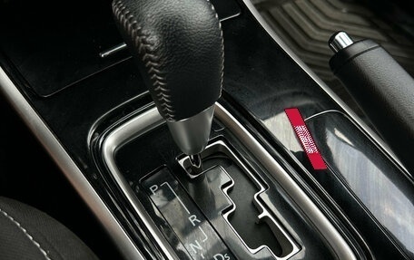 Mitsubishi Outlander III рестайлинг 3, 2021 год, 2 290 000 рублей, 22 фотография