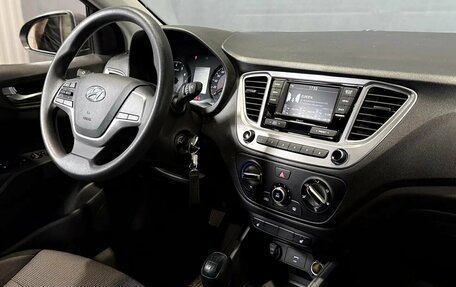 Hyundai Solaris II рестайлинг, 2021 год, 1 600 000 рублей, 13 фотография