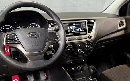 Hyundai Solaris II рестайлинг, 2021 год, 1 600 000 рублей, 10 фотография