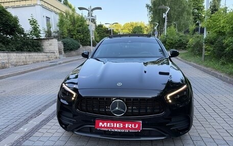 Mercedes-Benz E-Класс, 2021 год, 4 999 000 рублей, 1 фотография