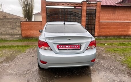 Hyundai Solaris II рестайлинг, 2013 год, 650 000 рублей, 4 фотография