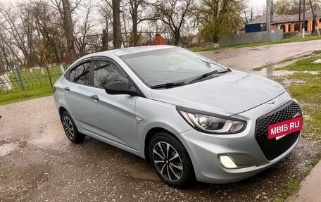 Hyundai Solaris II рестайлинг, 2013 год, 650 000 рублей, 2 фотография