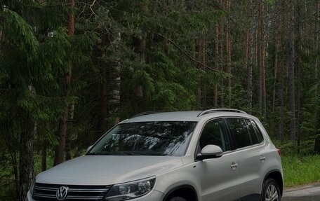 Volkswagen Tiguan I, 2015 год, 1 599 000 рублей, 2 фотография