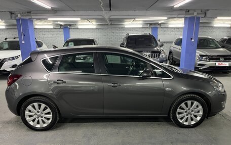 Opel Astra J, 2010 год, 885 000 рублей, 4 фотография