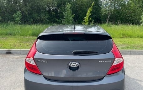 Hyundai Solaris II рестайлинг, 2015 год, 800 000 рублей, 5 фотография