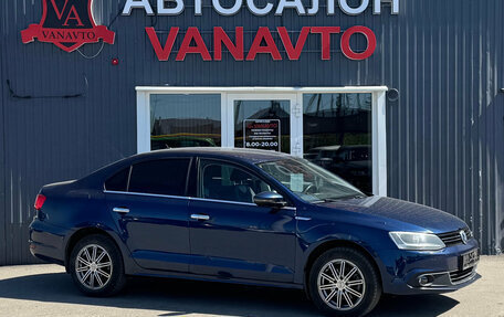 Volkswagen Jetta VI, 2013 год, 1 050 000 рублей, 3 фотография