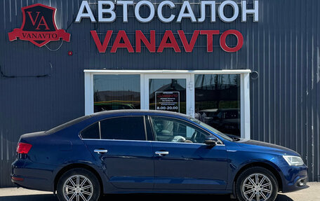 Volkswagen Jetta VI, 2013 год, 1 050 000 рублей, 4 фотография