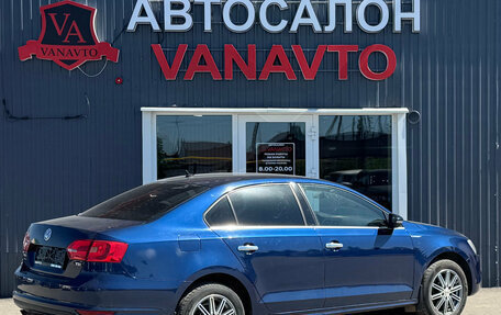 Volkswagen Jetta VI, 2013 год, 1 050 000 рублей, 5 фотография