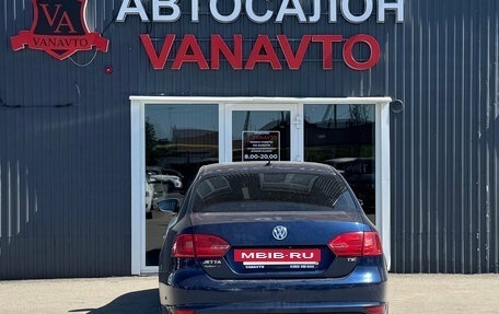 Volkswagen Jetta VI, 2013 год, 1 050 000 рублей, 6 фотография