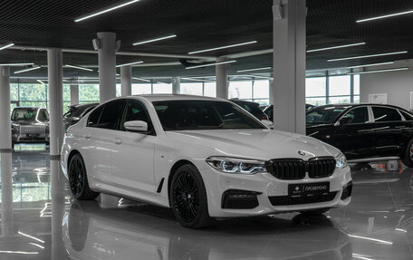 BMW 5 серия, 2019 год, 5 250 000 рублей, 2 фотография