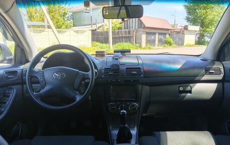 Toyota Avensis III рестайлинг, 2006 год, 680 000 рублей, 4 фотография
