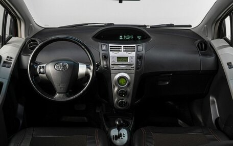 Toyota Yaris III рестайлинг, 2007 год, 599 000 рублей, 17 фотография