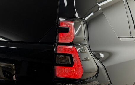 Toyota Land Cruiser Prado 150 рестайлинг 2, 2022 год, 7 680 000 рублей, 10 фотография